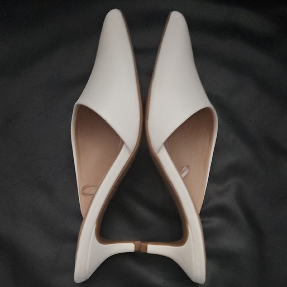 Joe Fresh Women's White 1.5 Patent Faux Vegan Leather Slip On Kitten Heel Sz 6US - Picture 5 of 10